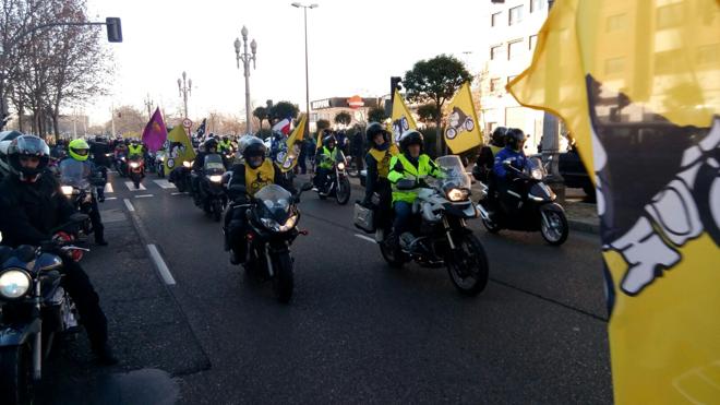 Sigue en directo el desfile de banderas