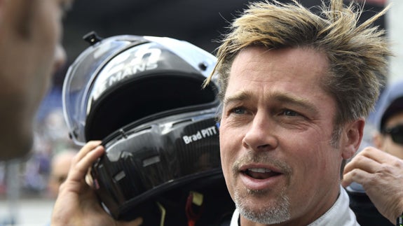 Brad Pitt aparta sus problemas con su ex...por el momento