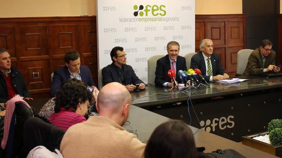 Sin suelo, sin fibra óptica, sin créditos... sin recuperación