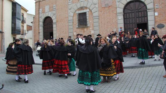 Las mujeres de Arévalo toman el mando por un día para celebrar Santa Águeda