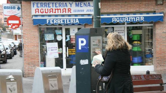 Las 177 plazas de la zona ORA de Cuéllar tienen una ocupación media del 30%