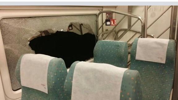 Así quedó el tren con el que colisionaron los jóvenes arrollados en Palencia