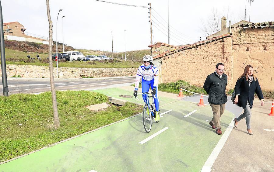 Siete kilómetros de carril bici conectarán la capital con los municipios de su alfoz