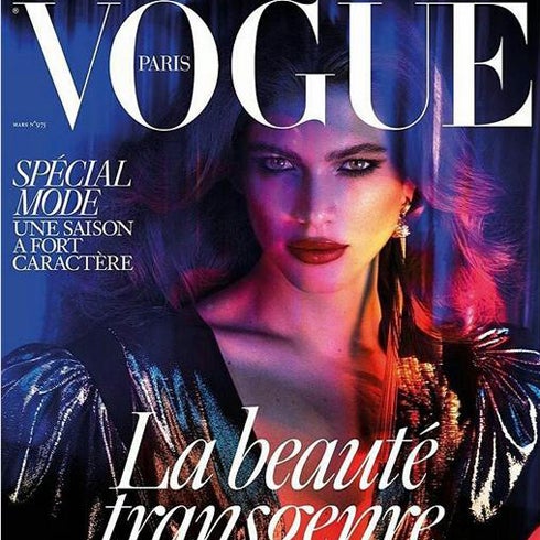 Una modelo transexual, Valentina Sampaio, hace historia en 'Vogue París'