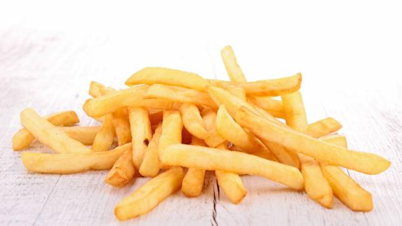 La OCU advierte de una sustancia cancerígena en las patatas fritas