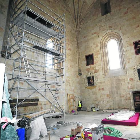 La capilla de Santa Catalina recupera la luz natural gracias a nuevas vidrieras