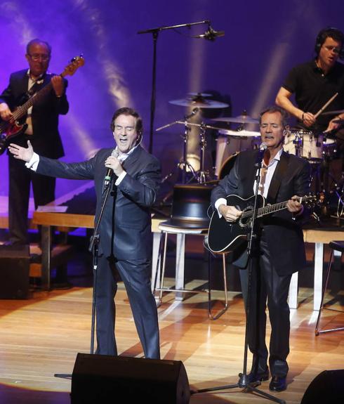 El 'Resistiré' del Dúo Dinámico sonará el 21 de mayo en el CAEM