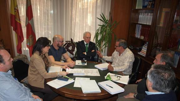 Cisneros mejorar sus infraestructuras viarias y el abastecimiento