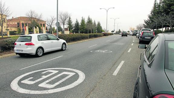 El Ayuntamiento estudia incrementar las zonas 30 para proteger a ciclistas y peatones