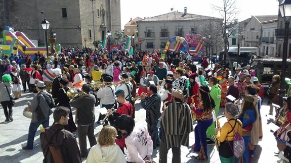 Castillos hinchables y música para el lunes de Carnaval en Cebreros