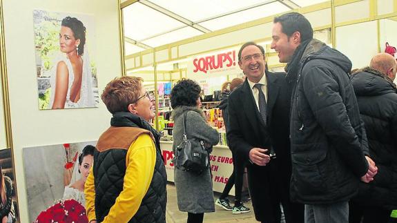 El comercio de Palencia se instala en la plaza Pío XII