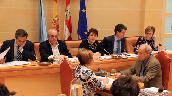 Reguera sigue sin fijar un plazo para la aprobación definitiva del Plan de Áreas Históricas