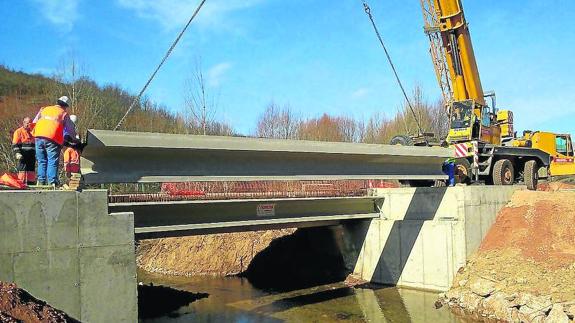 Cerrada al tráfico por obras la carretera que une Vega de Bur y Amayuelas de Ojeda