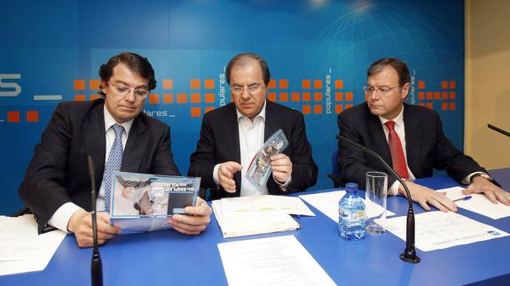 Silván y Mañueco pactan entregar hoy los mismos avales para sustituir a Herrera