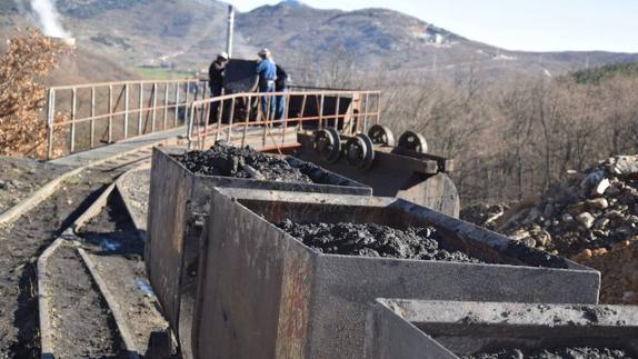 Energía se compromete a dialogar con los sindicatos y reconoce el «papel fundamental» del carbón