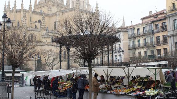 La nieve deja más tiritonas que problemas en las carreteras