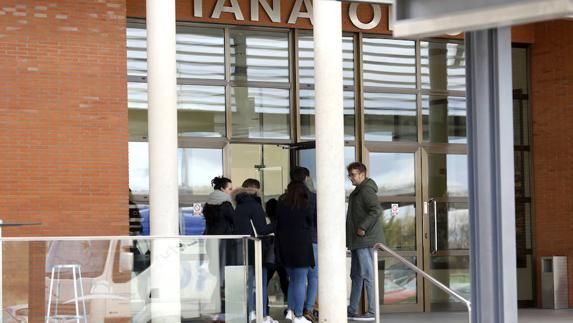 Palencia se despide de Adela, Eva y Hugo, los fallecidos en el accidente de Villaturde
