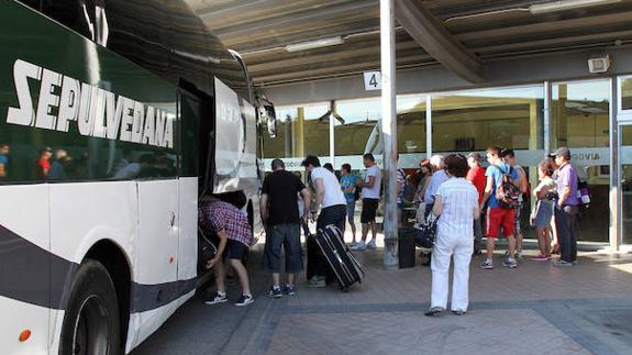 Quince empresas pujan por hacerse con la línea Madrid-Segovia