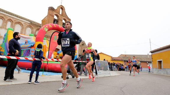 Elena Calvete y Ricardo Mayordomo, campeones en Cervillego de la Cruz