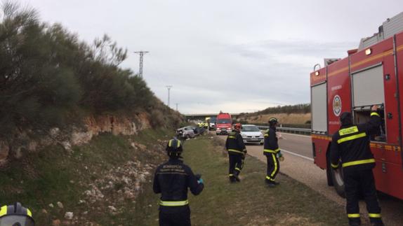 Una persona fallece y dos resultan heridas en un accidente de tráfico en Alaejos