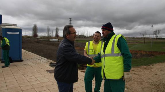 Una veintena de alumnos de formación dual mejoran zonas verdes de Zamora