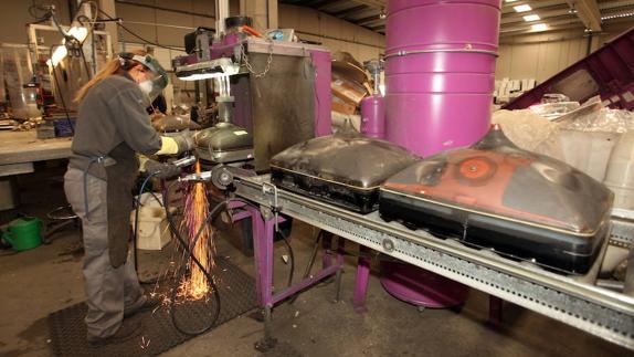 La planta de reciclaje de electrodomésticos Induraees de Palencia advierte del riesgo de cierre