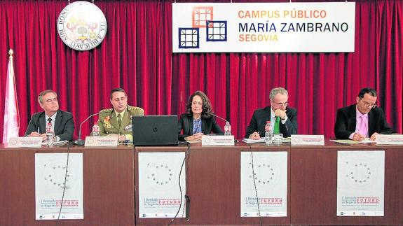 La comunidad interuniversitaria analiza la «crisis excepcional» de la UE