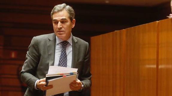 Juan José Sanz Vitorio arranca de telonero de Herrera con un guiño a la Ley de Ordenación del Territorio