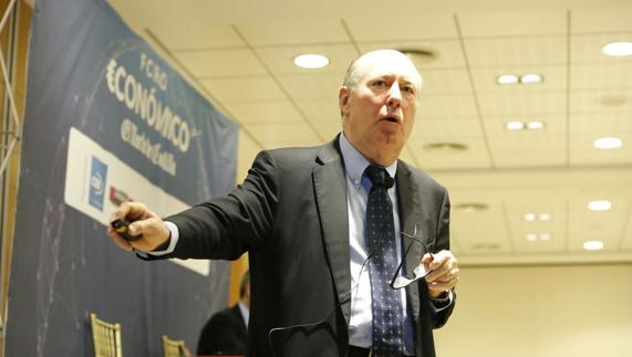 Gay de Liébana afirma que el déficit público y la deuda van a llevar a la ruina al país