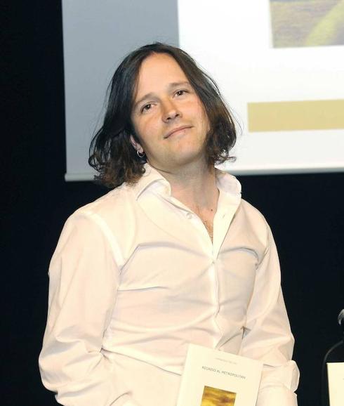 Fernando del Val presenta 'Si te acercas más, disparo'
