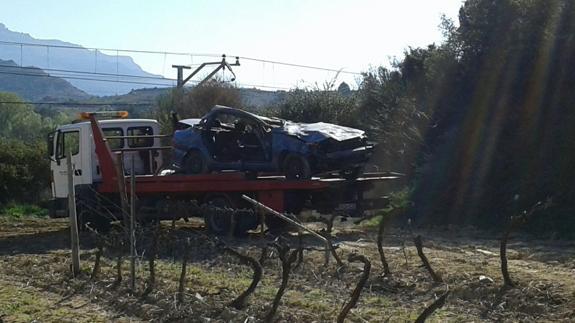 Muere un joven de Miranda de Ebro al salirse de la calzada y volcar el vehículo en el que viajaba