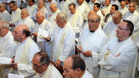 El obispo de Segovia recuerda a las víctimas del terrorismo, las guerras y las catástrofes