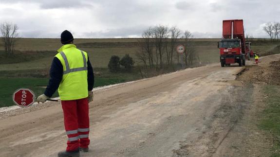 Una calzada más amplia mitigará los adelantamientos de riesgo en Pinarnegrillo