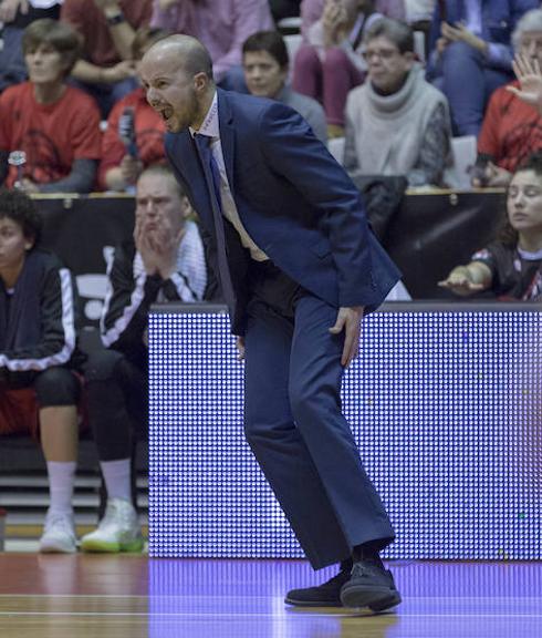 Suris: «Avenida es el favorito al título por su trayectoria de la temporada»
