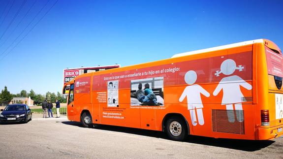 El autobús de Hazte Oír llega a Valladolid