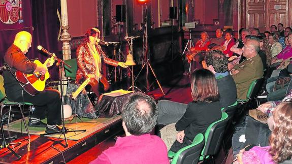 El médico poeta firma Mata y es verdad