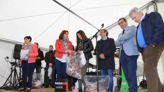 Cuatro mil amantes del chorizo se citan en el pueblo de los embutidos