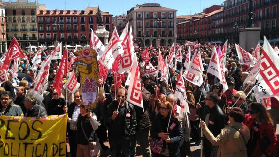 Miles de trabajadores claman en Castilla y León por un empleo de calidad