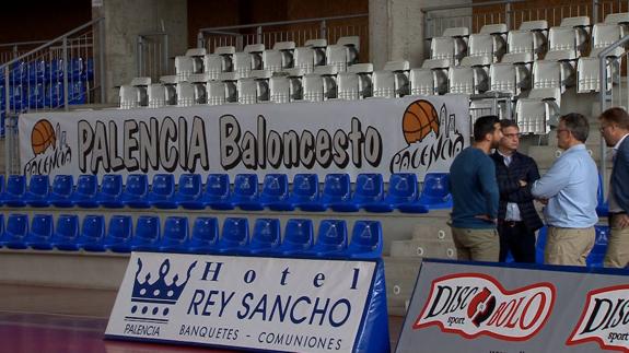 Todo preparado en el pabellón Adolfo Nicolás para que dé comienzo el 'play off'