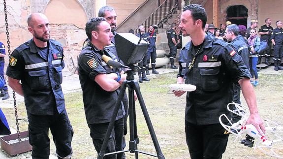 La UME muestra las posibilidades que ofrecen los drones en la protección del patrimonio