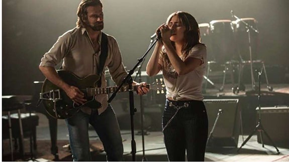 Bradley Cooper y Lagy Gaga, cada día más unidos