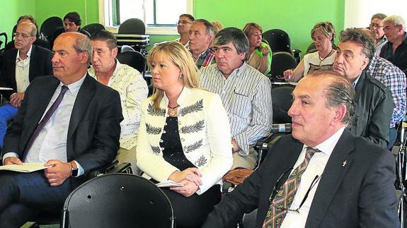 El Gobierno insta a adaptar la oferta a la demanda de los productos de la pesca