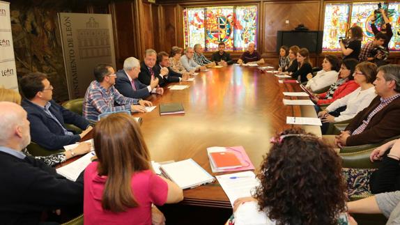 El Ayuntamiento de León, pionero a la hora de conceder ayudas a los centros educativos para adquirir material escolar