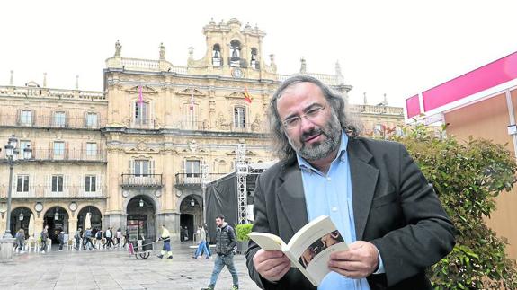 La antología ‘Una sola carne’ de Alencart consigue excelentes críticas en la Feria