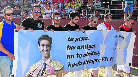 La familia de Víctor Barrio llevará a juicio a una concejala por intromisión en el honor