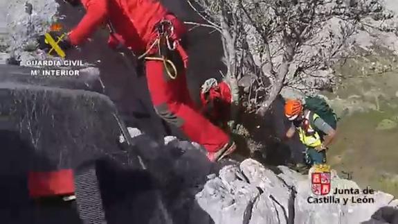 Así fue el rescate de la montañera fallecida el sábado en León