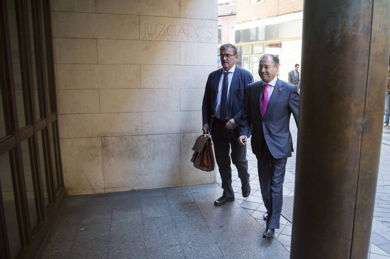 León de la Riva vuelve a declarar hoy por la firma de las 'comfort letter'