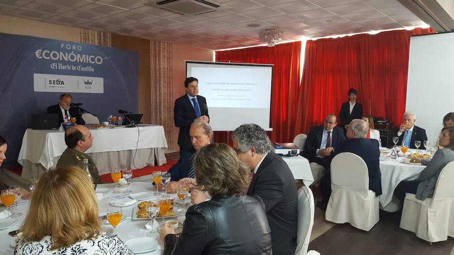 Carriedo advierte de que aún queda por recuperar el 44% del empleo perdido en la crisis