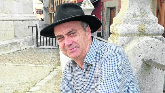 «El mayor elogio que se puede hacer a la poesía es que tenga verdad»