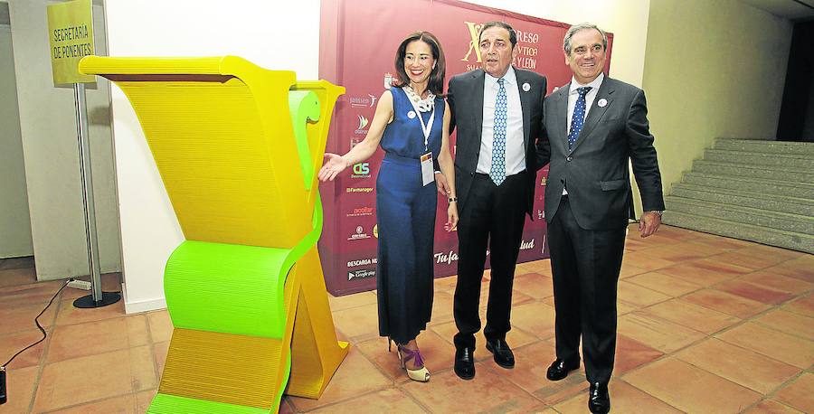 Sacyl estudiará la posibilidad de que las farmacias realicen cribados de cáncer de colon